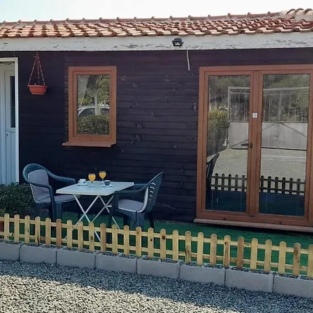 Weaver Studio Apartment, With Outside Space, Near Apartment Burgas